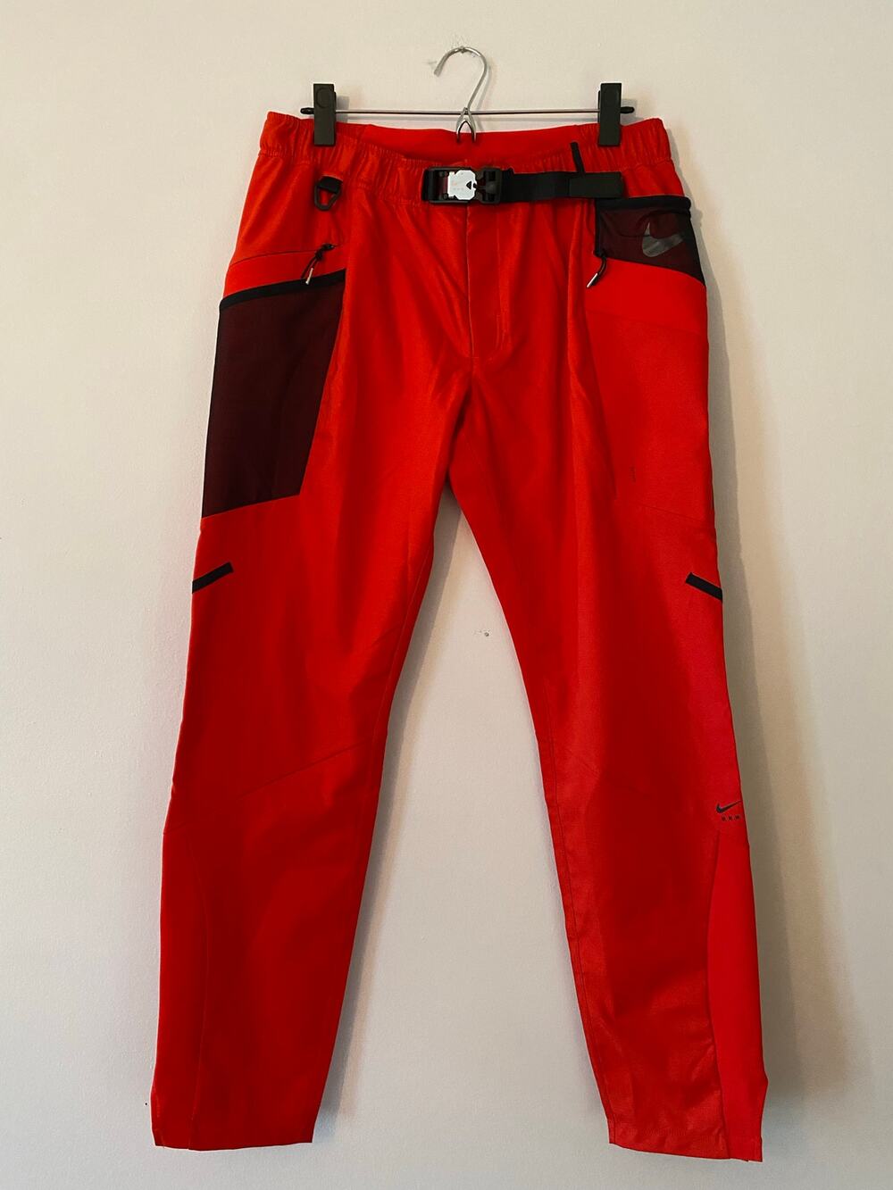 Nike x MMW Red Black Cargo Pants Streetwear Outdoor Hardware Women's size Medium